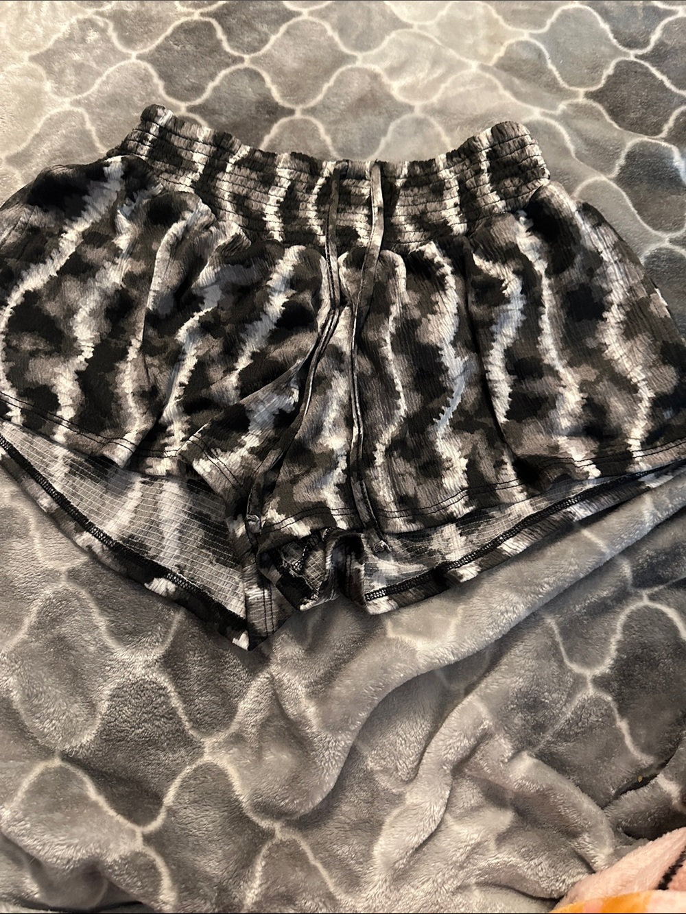 No Boundaries Black & Gray Tie-Dye Shorts